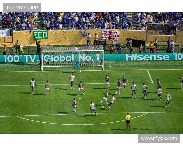 世俱杯比赛用球科技创新推动足球运动发展的实例